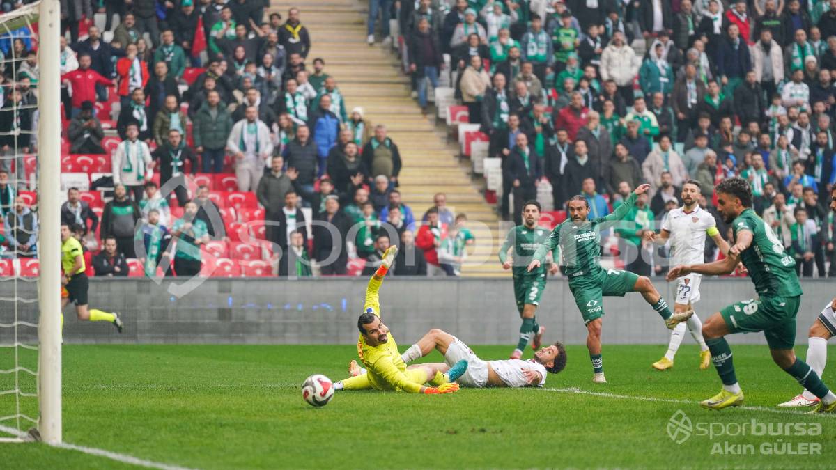 BURSASPOR - YENİ MERSİN İDMAN YURDU MAÇI FOTOĞRAFLARI