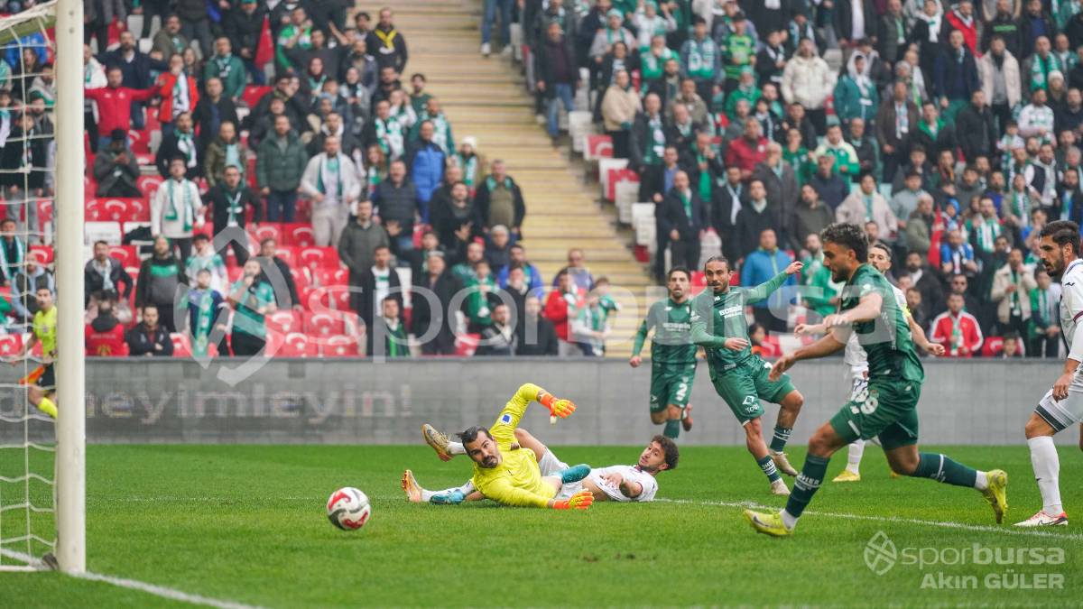 BURSASPOR - YENİ MERSİN İDMAN YURDU MAÇI FOTOĞRAFLARI
