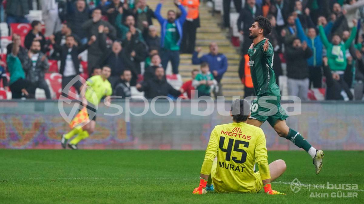 BURSASPOR - YENİ MERSİN İDMAN YURDU MAÇI FOTOĞRAFLARI