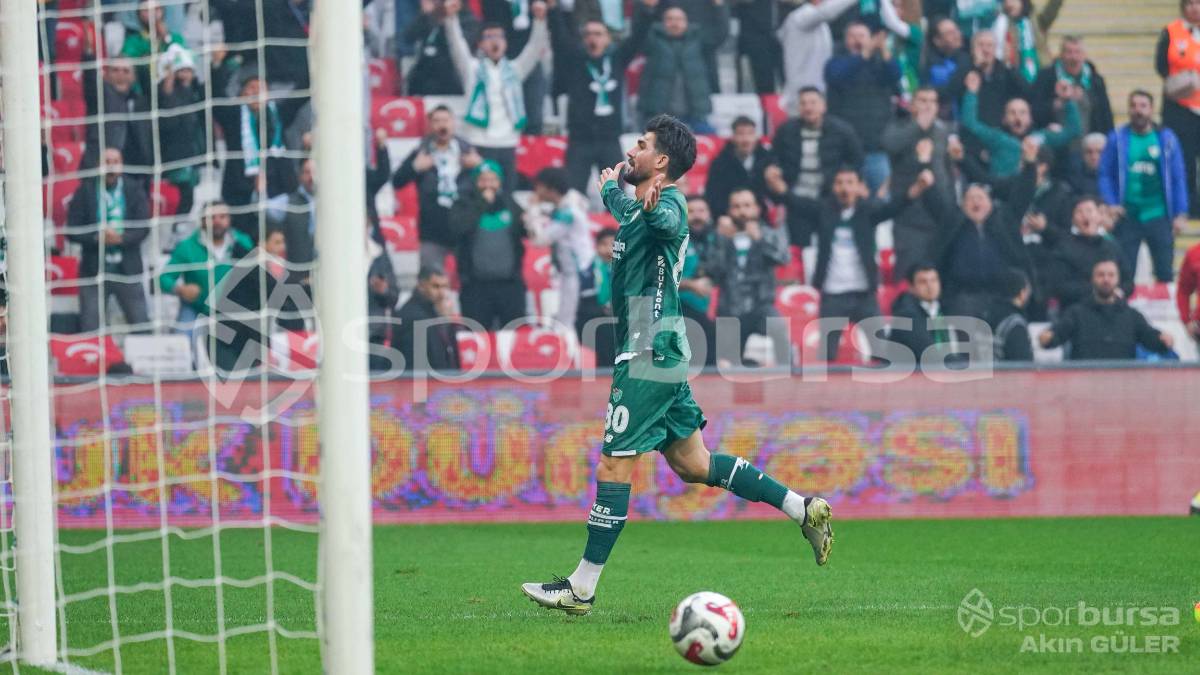 BURSASPOR - YENİ MERSİN İDMAN YURDU MAÇI FOTOĞRAFLARI
