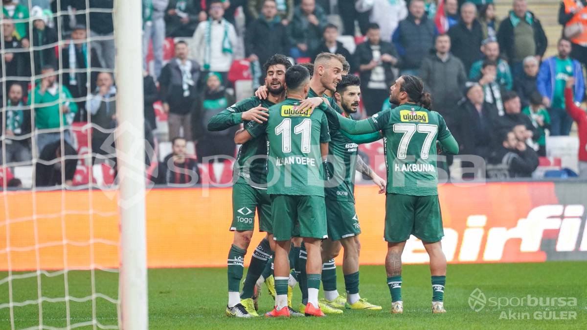 BURSASPOR - YENİ MERSİN İDMAN YURDU MAÇI FOTOĞRAFLARI