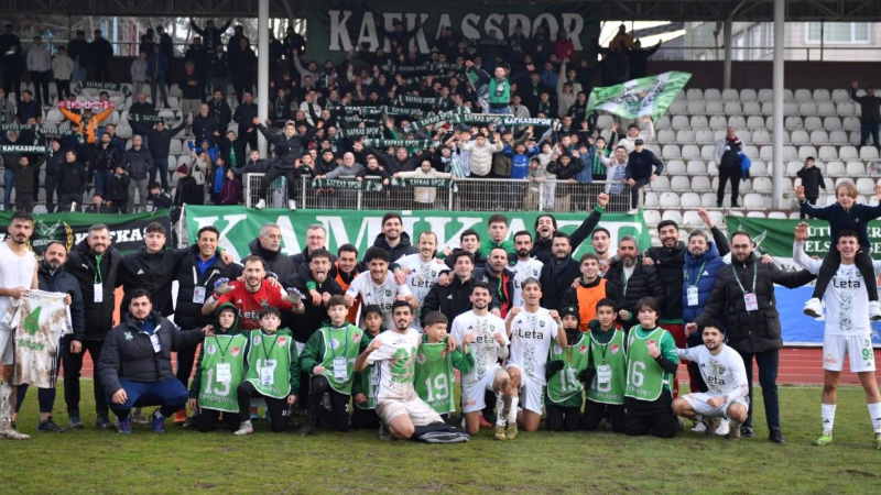 Kafkasspor yeniden liderliğe yükseldi