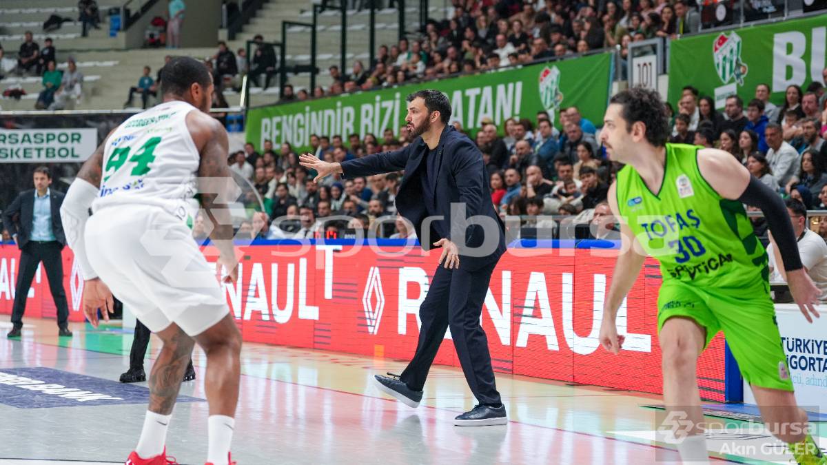 BURSASPOR - TOFAŞ BASKETBOL MAÇ FOTOĞRAFLARI