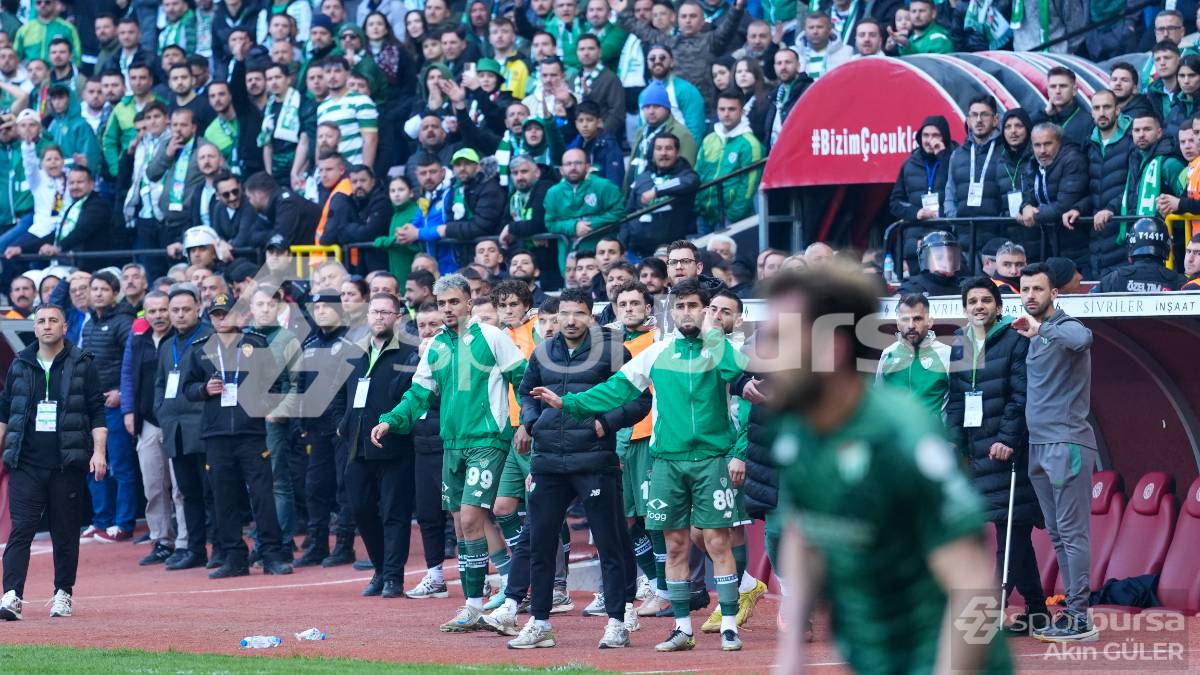 ANKARA DEMİRSPOR - BURSASPOR MAÇ FOTOĞRAFLARI