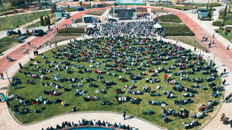 Şampiyon Atatürk Stadı'na kurulan dev ekranda Bursaspor coşkusu!