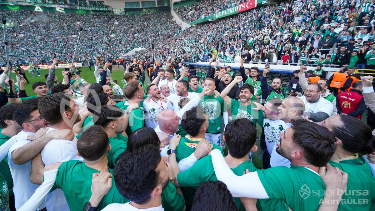 BURSASPOR - SOMASPOR MAÇI VE ŞAMPİYONLUK KUTLAMALARI FOTO GALERİ