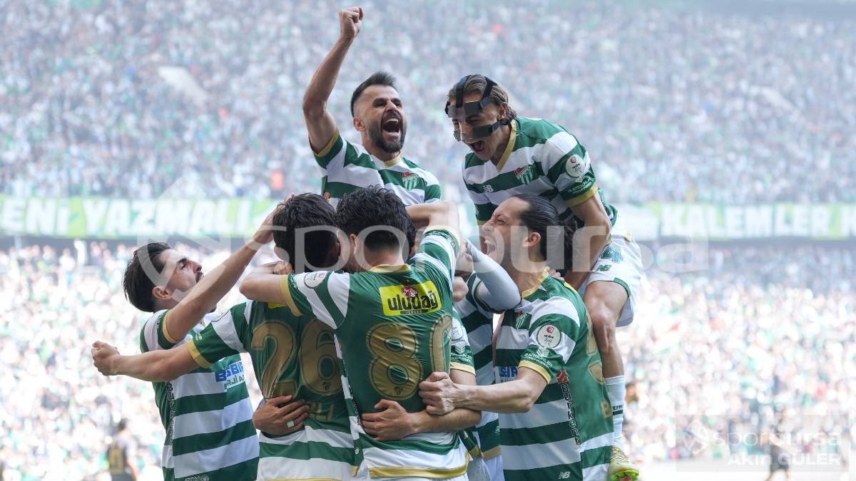 BURSASPOR - SOMASPOR MAÇI VE ŞAMPİYONLUK KUTLAMALARI FOTO GALERİ