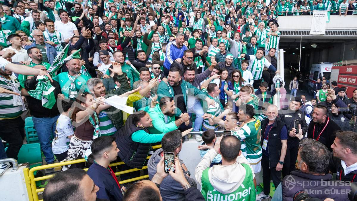 BURSASPOR - SOMASPOR MAÇI VE ŞAMPİYONLUK KUTLAMALARI FOTO GALERİ