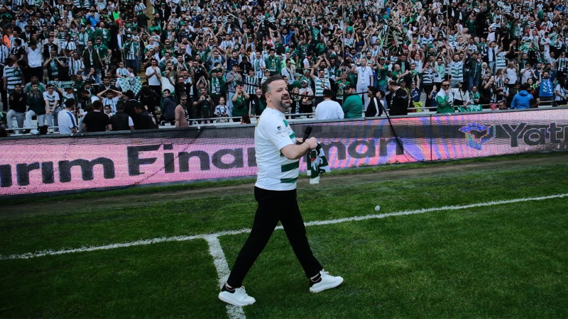 Kupa törenine 2 ünlü sanatçı gelecek