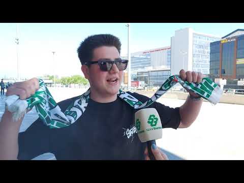 Şampiyonluk kutlamaları öncesi yeşil-beyazlı taraftarlara mikrofon uzattık..