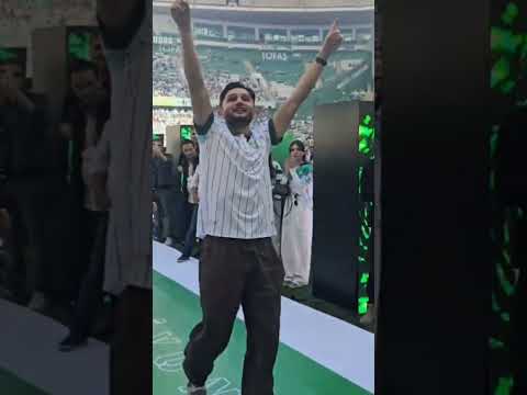 Salih Kavrazlı tören alanına çıkıyor.. #sporbursatr #bursaspor