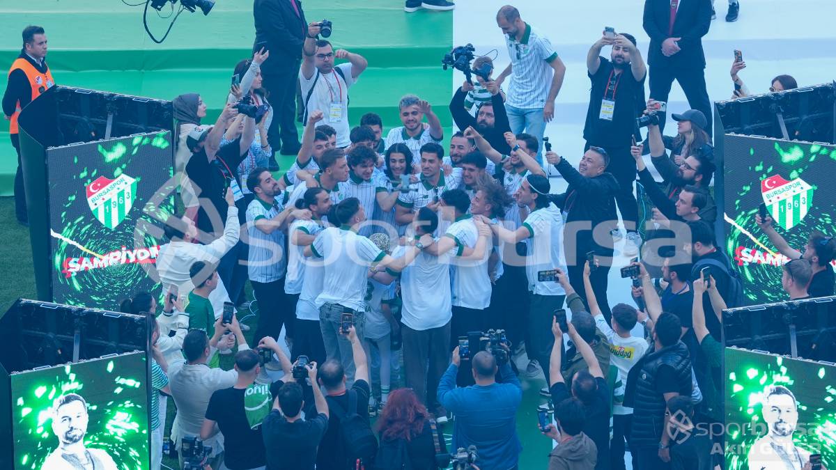 BURSASPOR ŞAMPİYONLUK KUTLAMASI FOTOĞRAFLARI