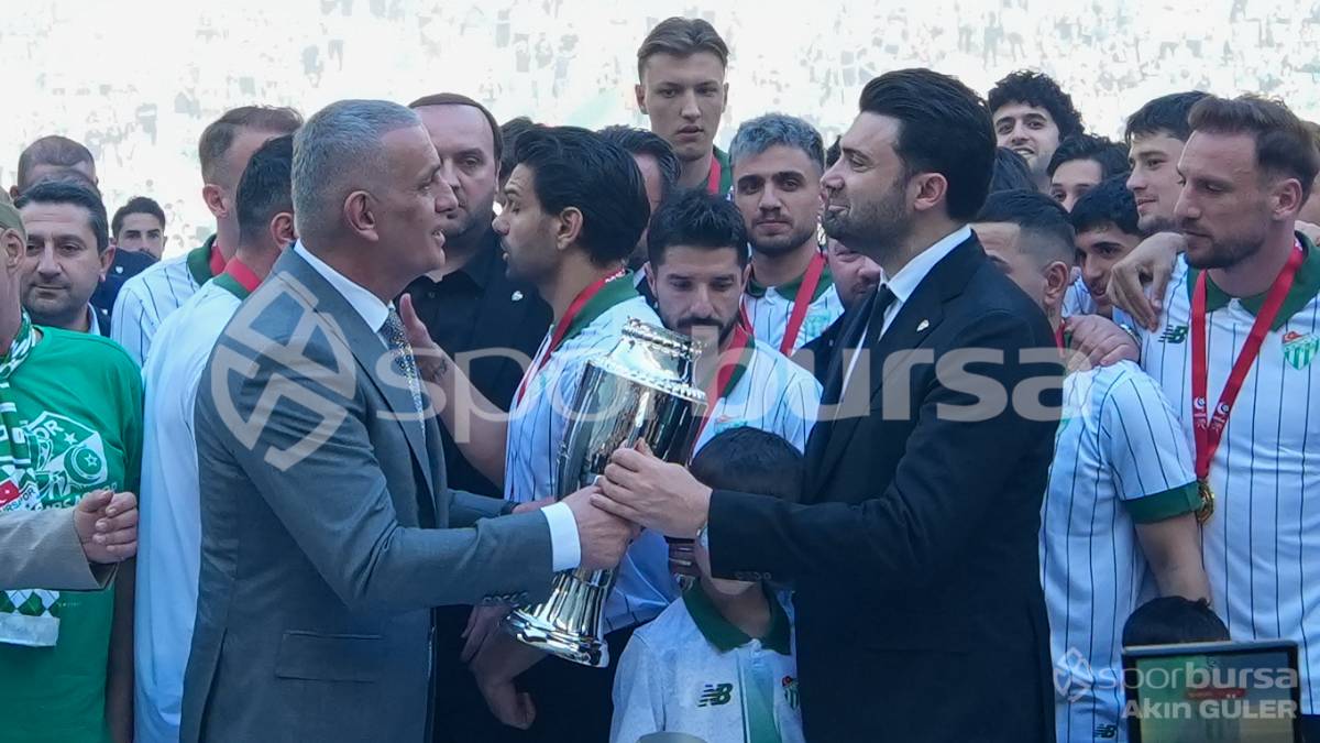 BURSASPOR ŞAMPİYONLUK KUTLAMASI FOTOĞRAFLARI