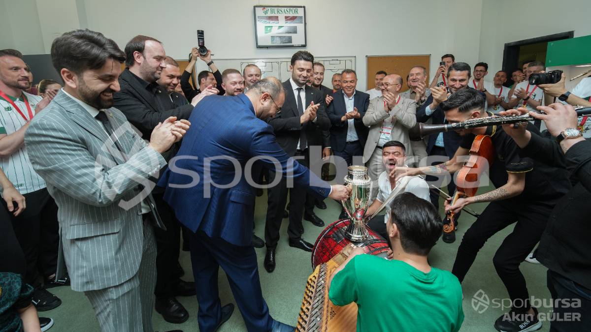 BURSASPOR ŞAMPİYONLUK KUTLAMASI FOTOĞRAFLARI