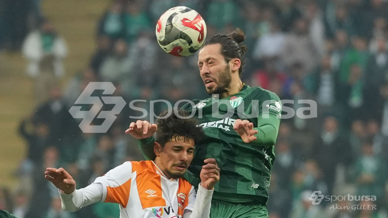 Bursaspor'da bu futbolcuların sözleşmesi 2 ay sonra bitiyor!