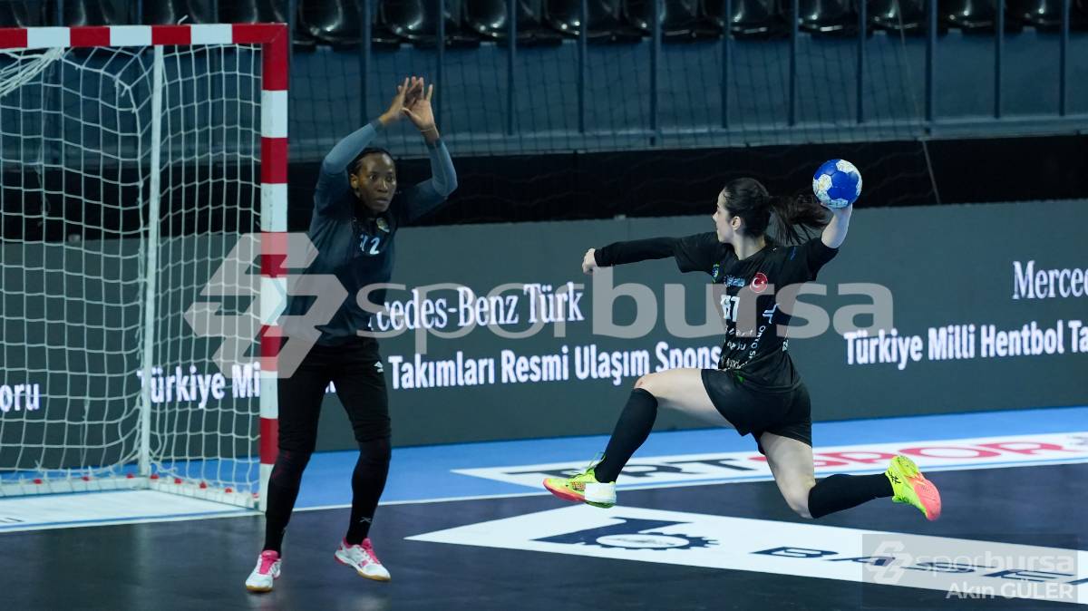 BURSA BÜYÜKŞEHİR BELEDİYESİ - ODUNPAZARI SK HENTBOL MAÇI FOTOĞRAFLARI