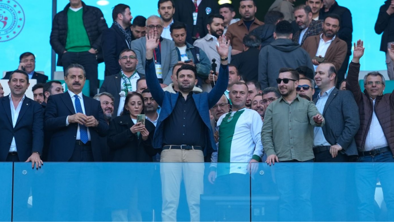 Başkan Çelik: İnşallah yollarımız yeniden kesişir!
