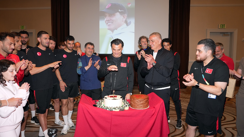 Montella’ya doğum günü sürprizi