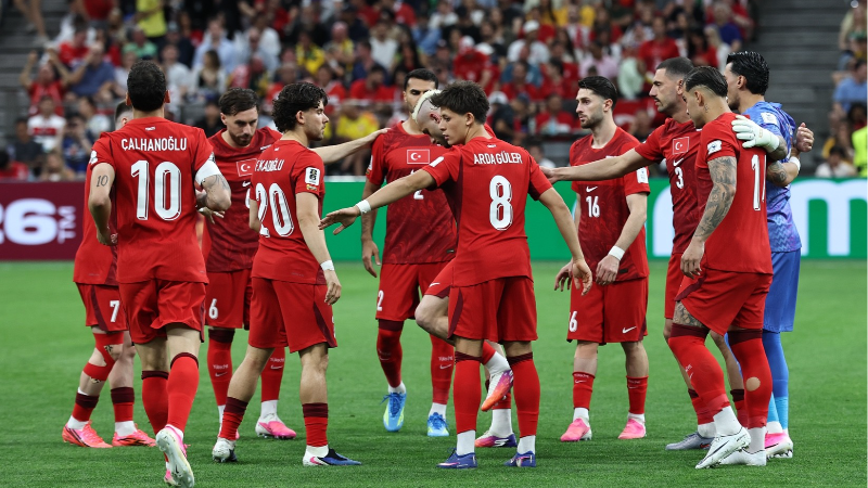 Türkiye-Paraguay, kritik maçta gözler Montella’da!