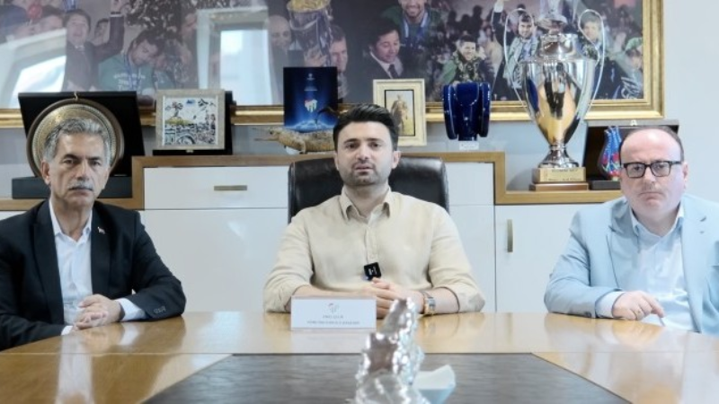 Başkan Çelik, pilot takım Gemlik’i resmen açıkladı