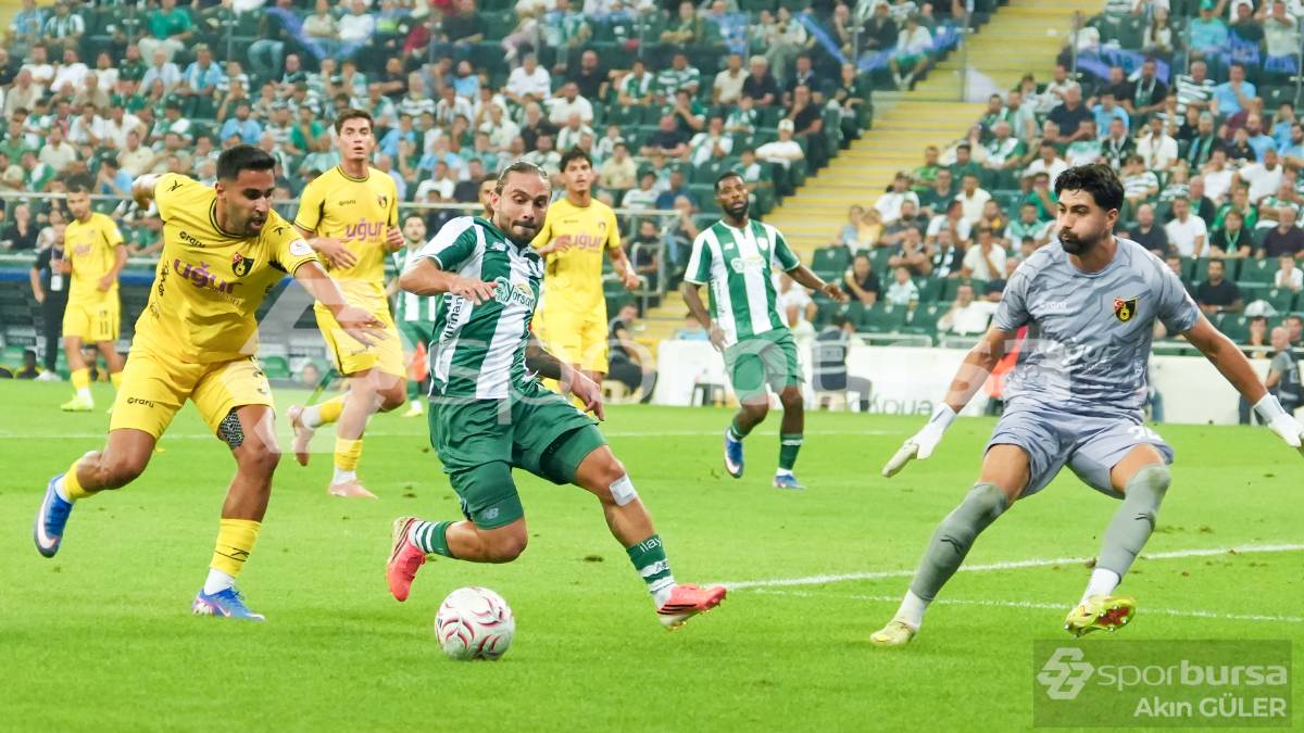 BURSASPOR - İSTANBULSPOR MAÇI FOTOĞRAFLARI