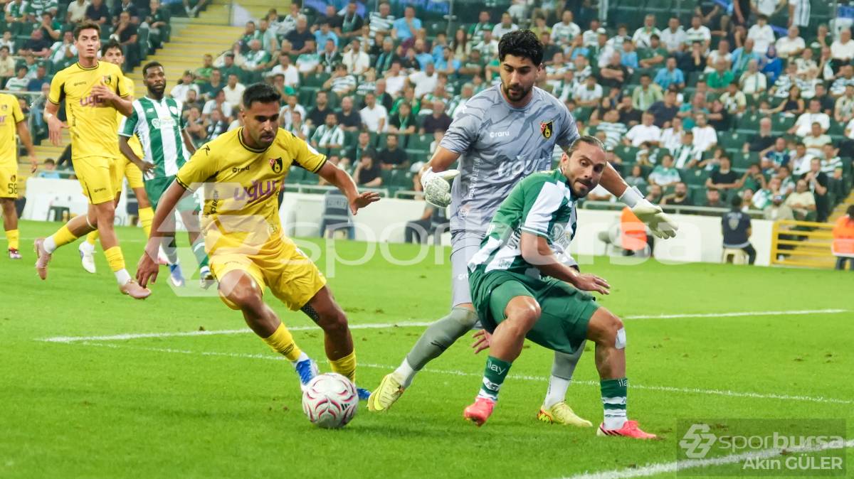BURSASPOR - İSTANBULSPOR MAÇI FOTOĞRAFLARI