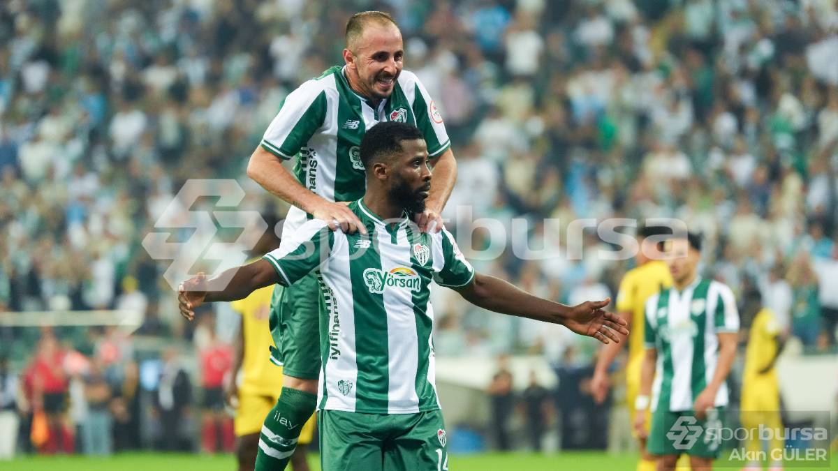 BURSASPOR - İSTANBULSPOR MAÇI FOTOĞRAFLARI