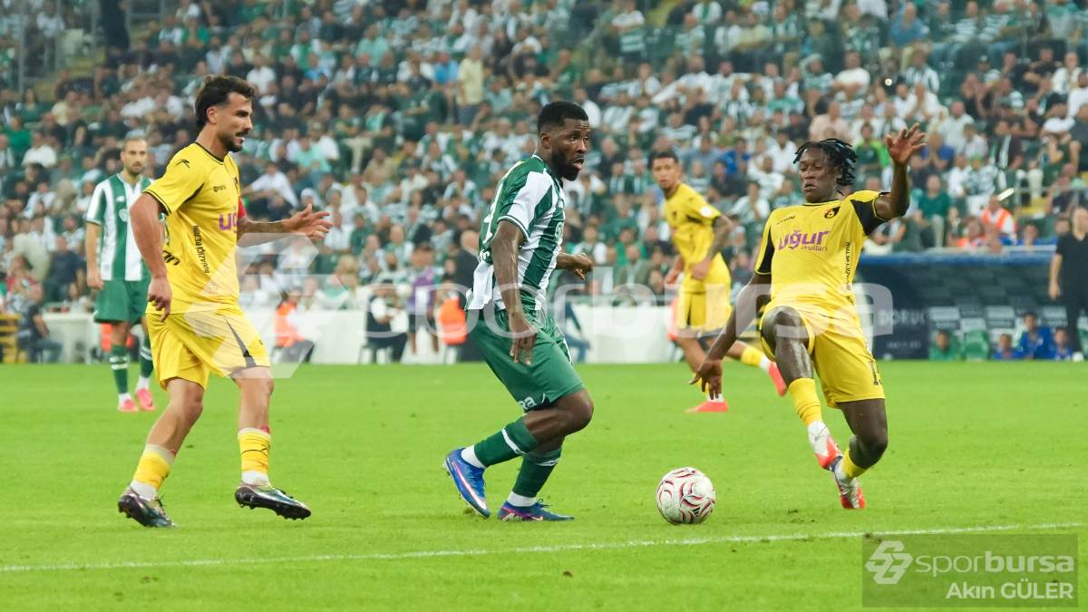 BURSASPOR - İSTANBULSPOR MAÇI FOTOĞRAFLARI