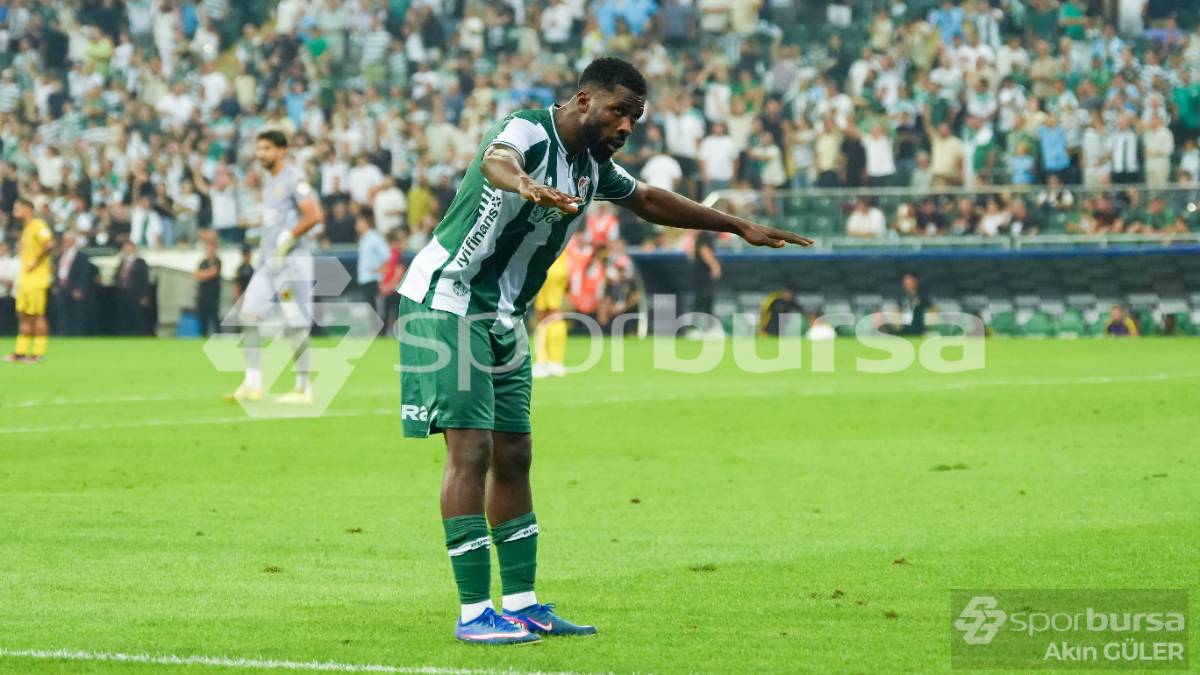 BURSASPOR - İSTANBULSPOR MAÇI FOTOĞRAFLARI
