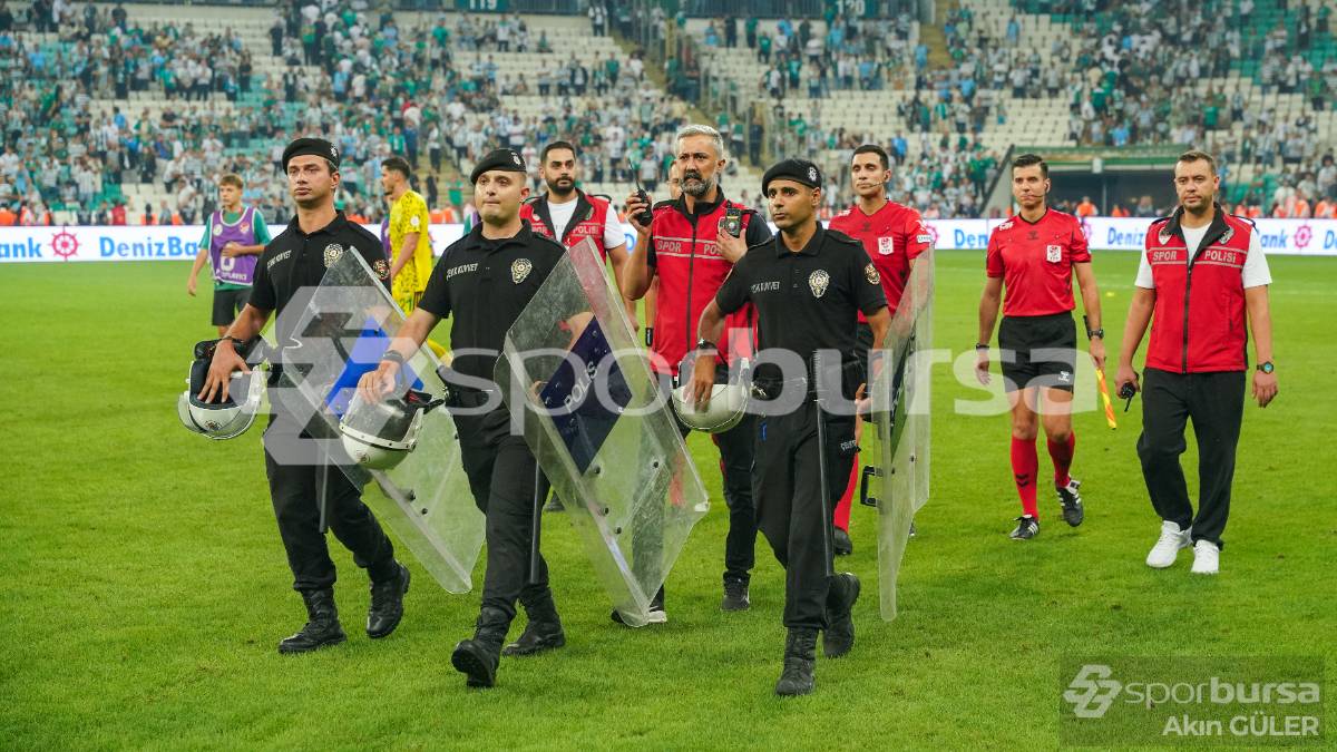 BURSASPOR -  ESENLER EROKSPOR MAÇ FOTOĞRAFLARI