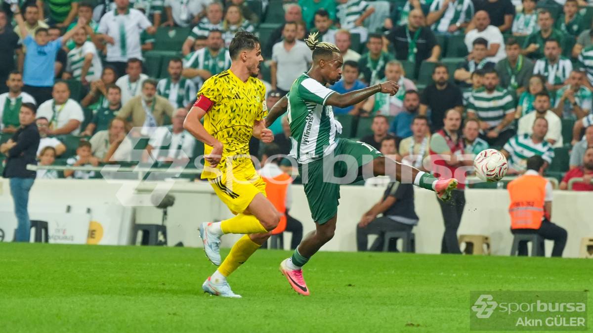 BURSASPOR -  ESENLER EROKSPOR MAÇ FOTOĞRAFLARI