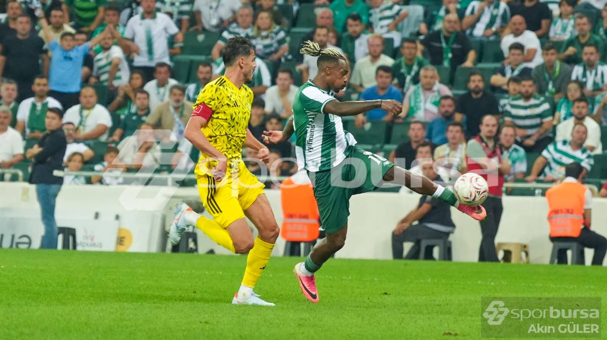BURSASPOR -  ESENLER EROKSPOR MAÇ FOTOĞRAFLARI