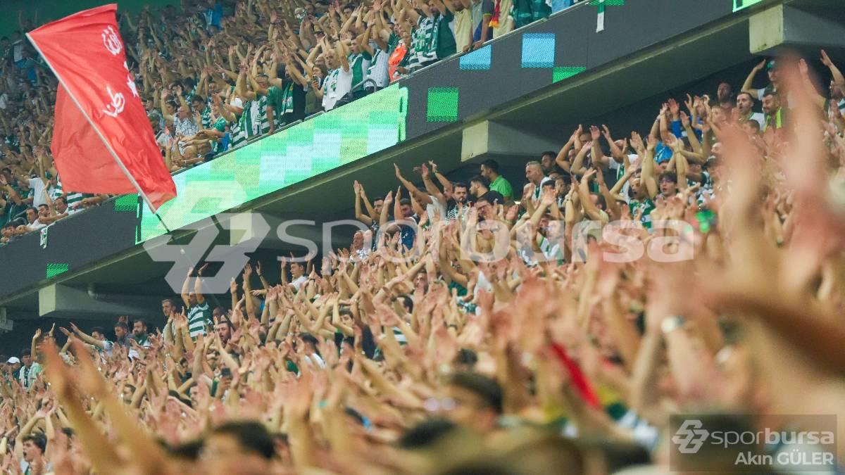BURSASPOR -  ESENLER EROKSPOR MAÇ FOTOĞRAFLARI