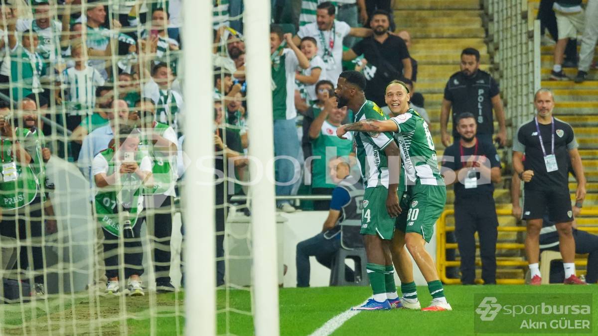 BURSASPOR -  ESENLER EROKSPOR MAÇ FOTOĞRAFLARI