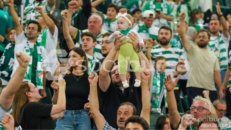 Bursaspor-Erokspor maçının çok özel fotoğrafları Foto Galeri'de
