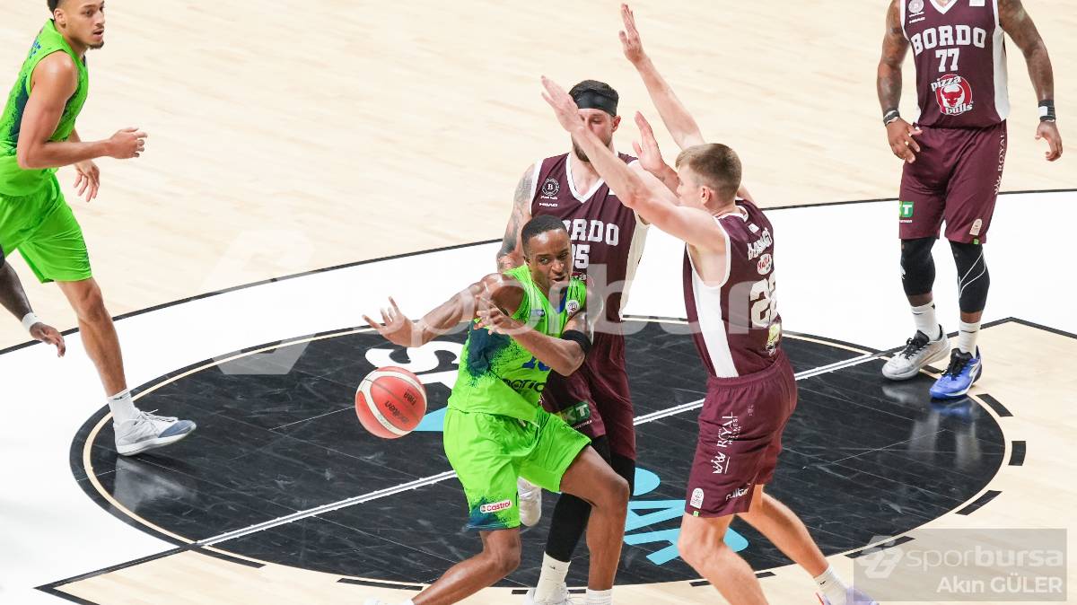 TOFAŞ - PİZZABULLS BORDO BANDIRMA MAÇI FOTOĞRAFLARI