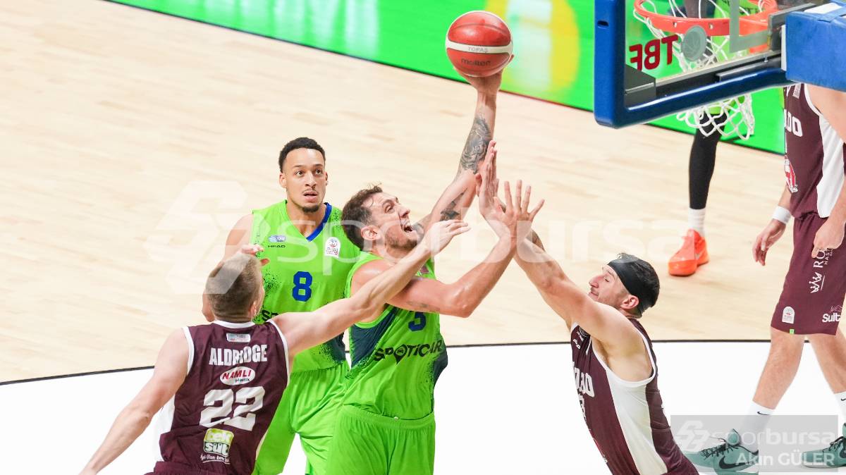 TOFAŞ - PİZZABULLS BORDO BANDIRMA MAÇI FOTOĞRAFLARI