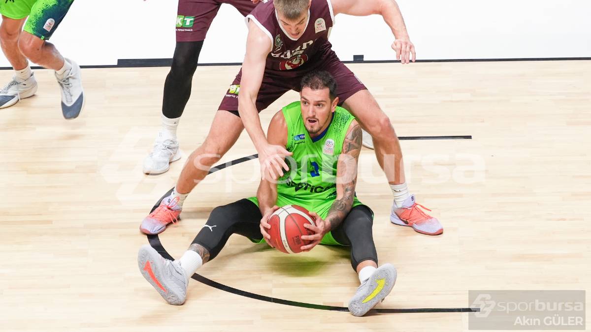 TOFAŞ - PİZZABULLS BORDO BANDIRMA MAÇI FOTOĞRAFLARI