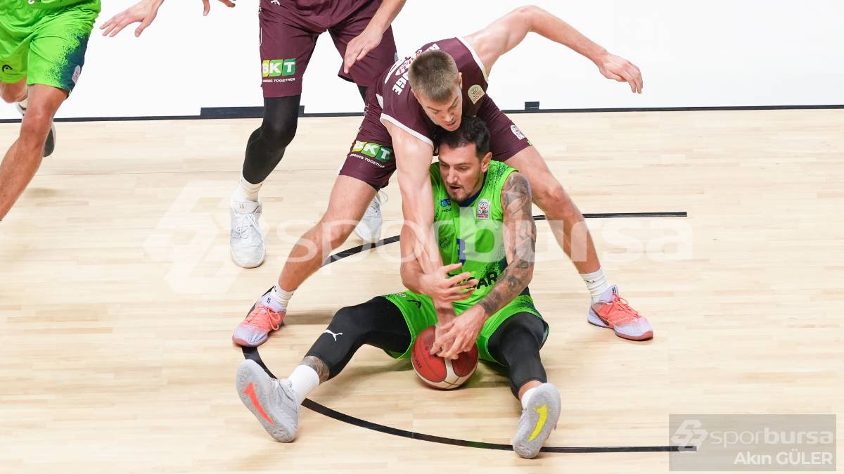 TOFAŞ - PİZZABULLS BORDO BANDIRMA MAÇI FOTOĞRAFLARI