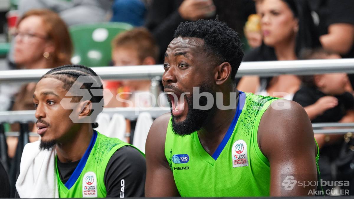 TOFAŞ - PİZZABULLS BORDO BANDIRMA MAÇI FOTOĞRAFLARI
