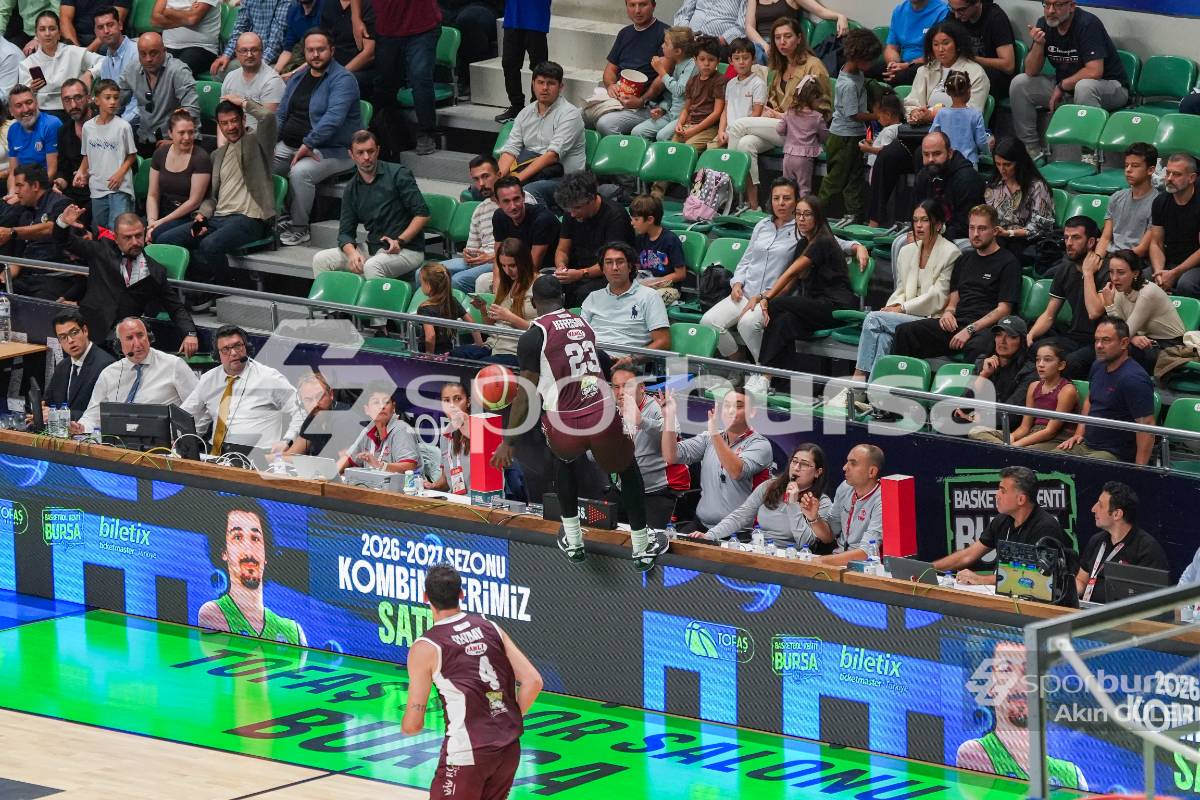 TOFAŞ - PİZZABULLS BORDO BANDIRMA MAÇI FOTOĞRAFLARI
