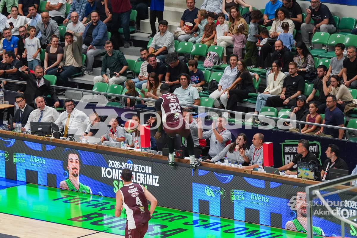 TOFAŞ - PİZZABULLS BORDO BANDIRMA MAÇI FOTOĞRAFLARI