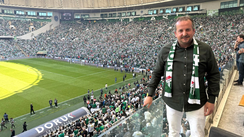 Refik Özen’den Futbol Federasyonu’na milli maçlar için “bilet” eleştirisi!