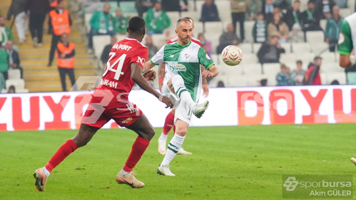BURSASPOR - PENDİKSPOR MAÇI FOTOĞRAFLARI