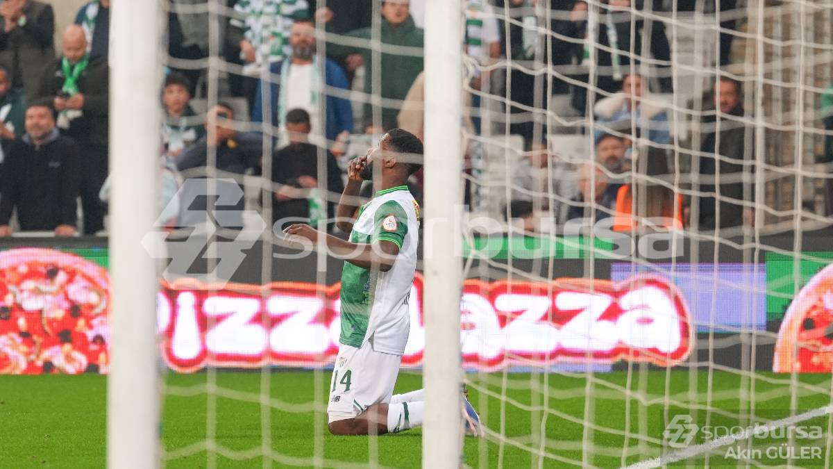 BURSASPOR - PENDİKSPOR MAÇI FOTOĞRAFLARI