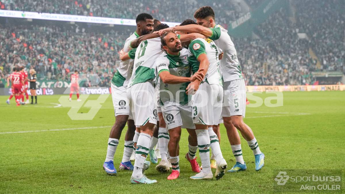 BURSASPOR - PENDİKSPOR MAÇI FOTOĞRAFLARI