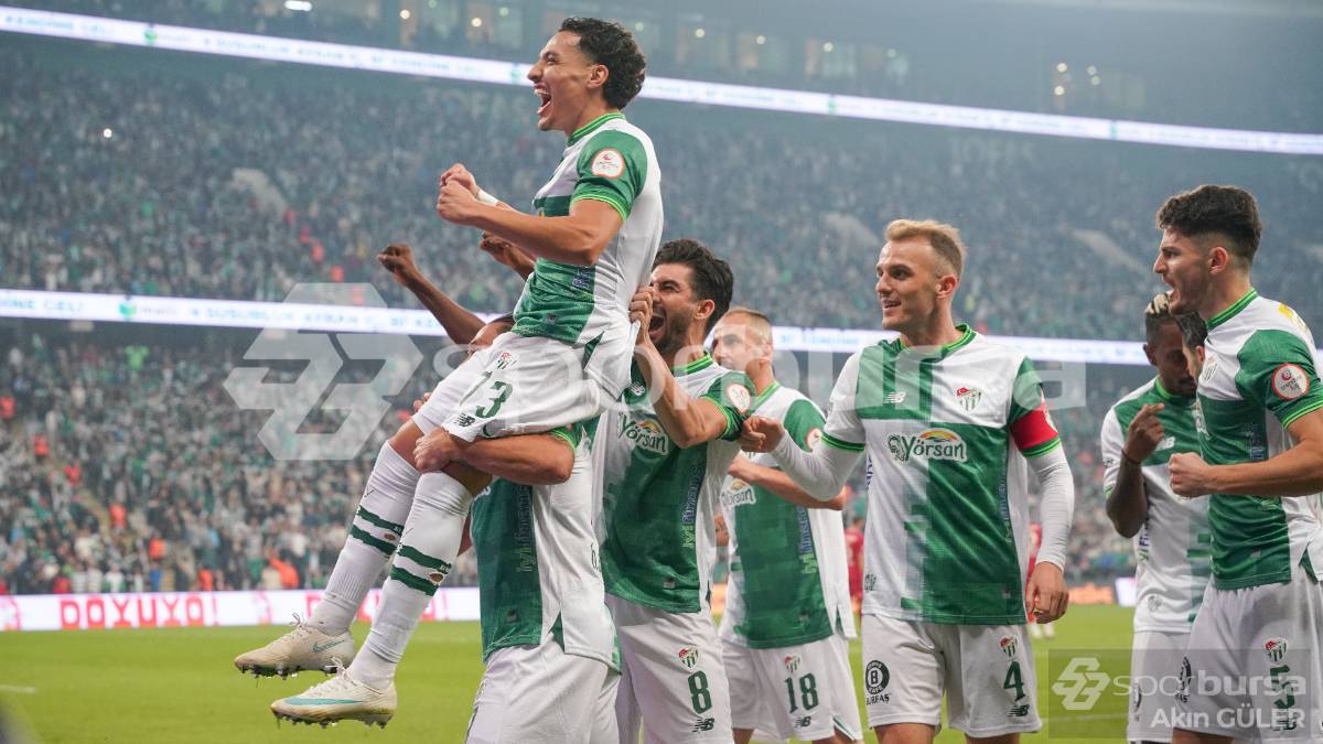 BURSASPOR - PENDİKSPOR MAÇI FOTOĞRAFLARI
