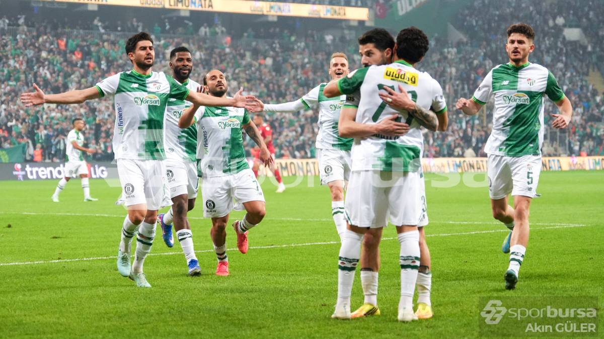 BURSASPOR - PENDİKSPOR MAÇI FOTOĞRAFLARI