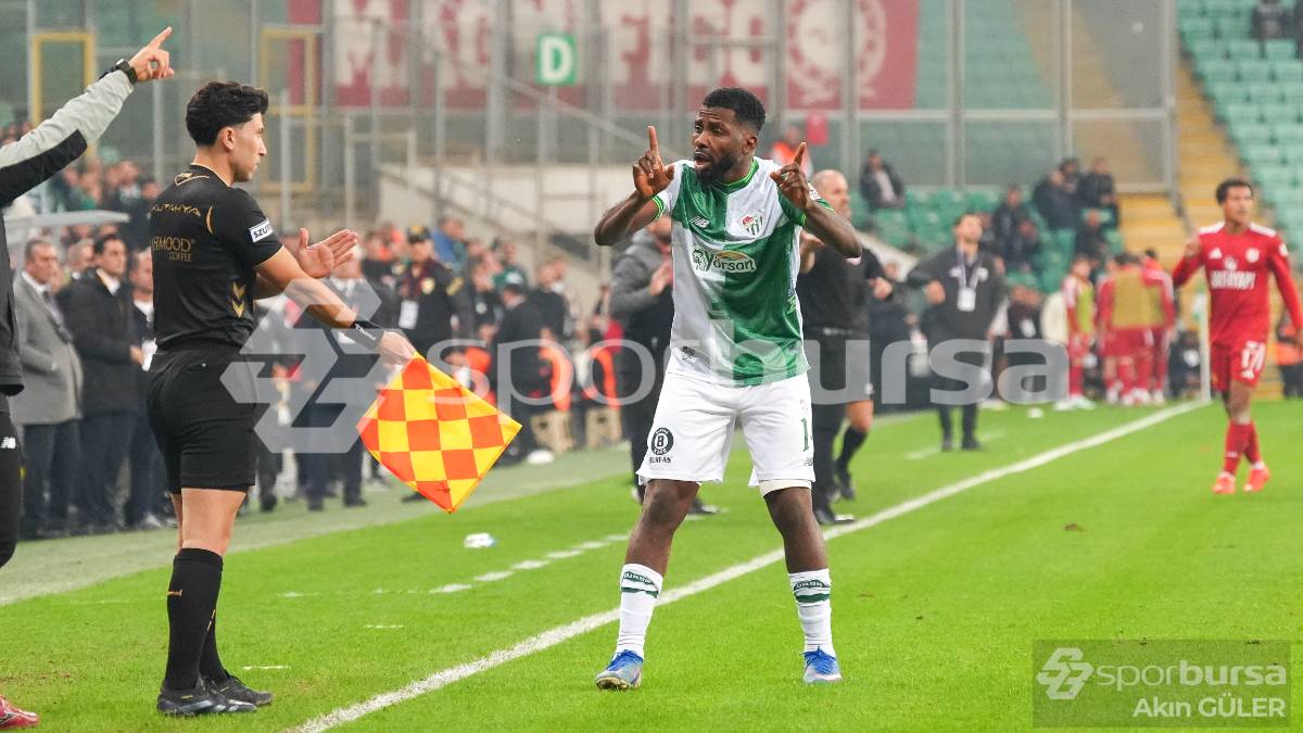 BURSASPOR - PENDİKSPOR MAÇI FOTOĞRAFLARI