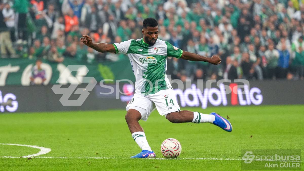 BURSASPOR - PENDİKSPOR MAÇI FOTOĞRAFLARI